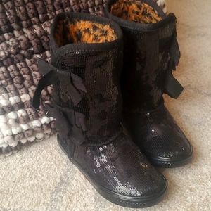 Girls used black sequence boots